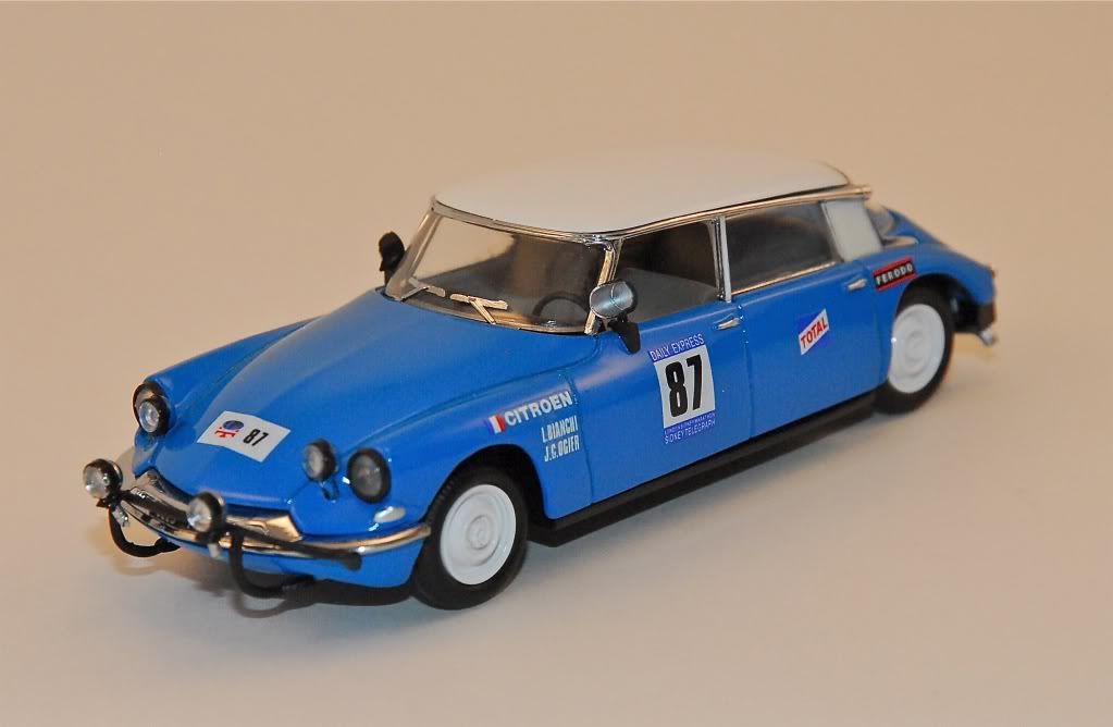 Coleção Autocollection Racing Ed 119 Citroen Ds21 London-Sydney 1968 L. Bianchi 1/43